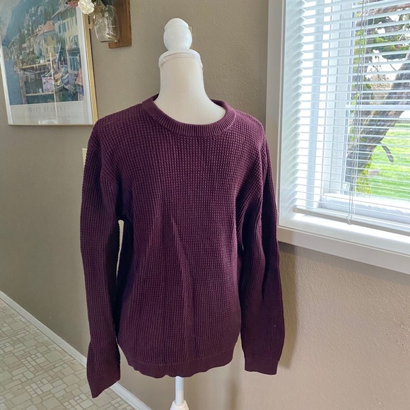H&M Other - H&M burgundy men’s waffle knit sweater, Sz. L
